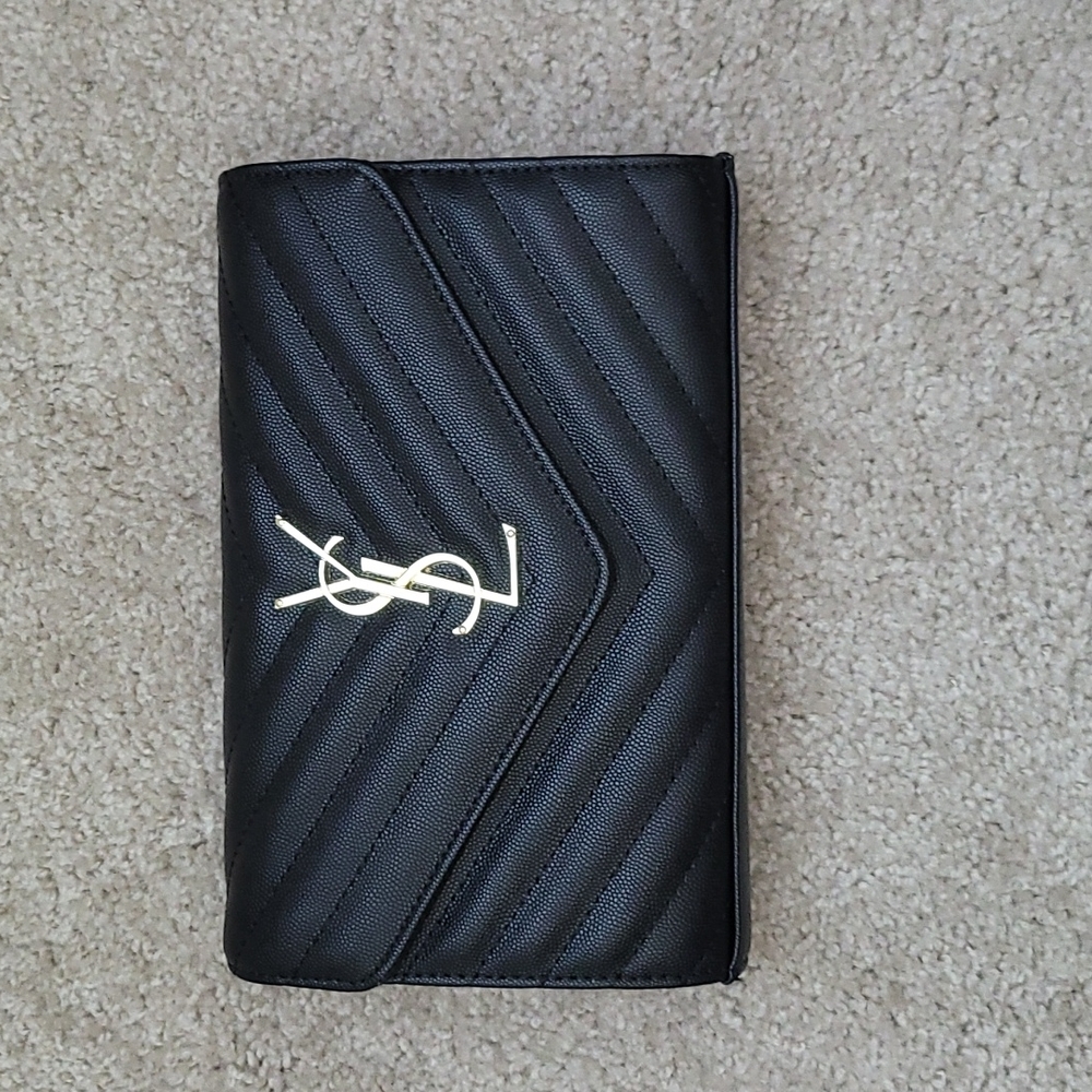 Amazon Purse NWOT